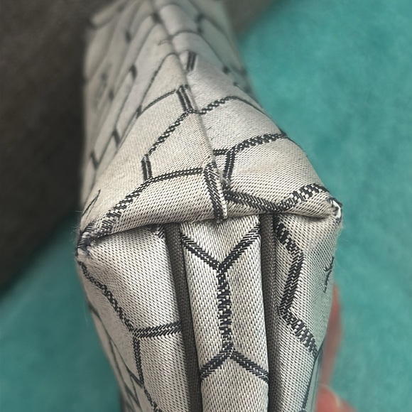 💄Vintage Dior Cosmetic Bag💄 - Picture 8 of 15